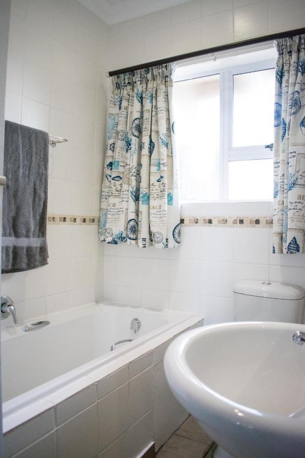 At 4 Umzumbe Beach Apartment, Mangrove Beach Estate Melville  Eksteriør bilde